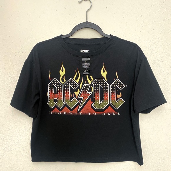 ACDC Black Cropped T-shirt with flames. - Picture 6 of 10